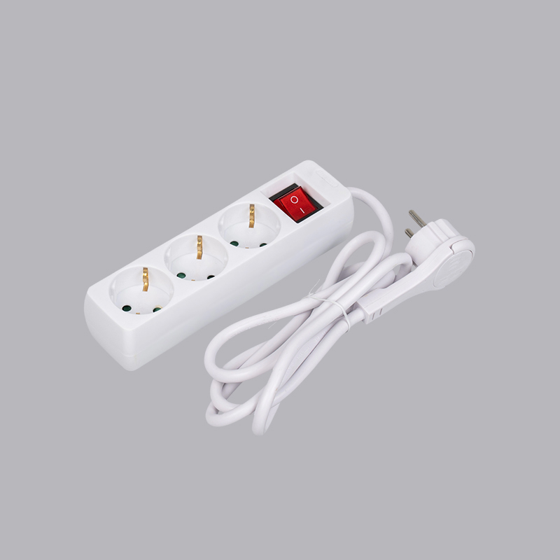LOB-03KL Dải nguồn 3 chiều hình chữ nhật kiểu Đức có vòng kéo và công tắc Đa ổ cắm